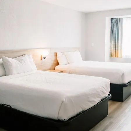 Microtel Inn & Suites By Wyndham Gulf Shores