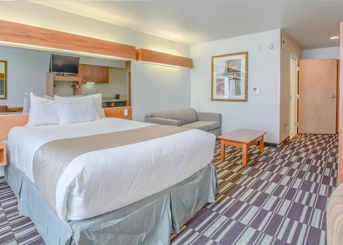 Microtel & By Wyndham Hotel Gulf Shores