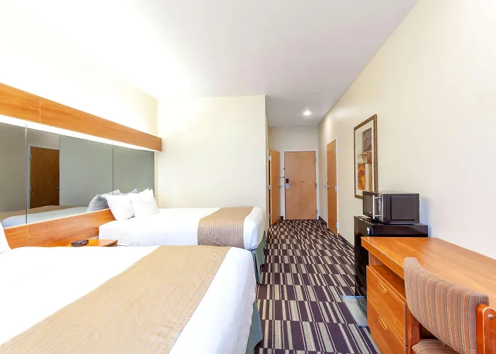 Hotel Microtel & By Wyndham 3*