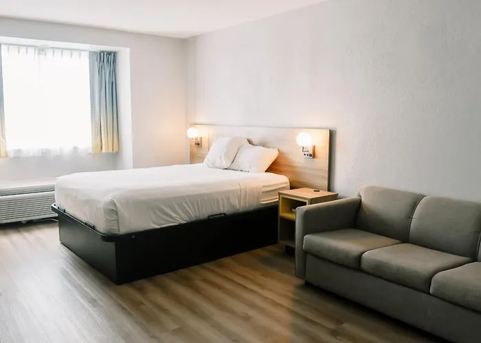 Microtel & By Wyndham Hotel Gulf Shores