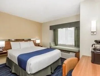 Microtel & By Wyndham 3*