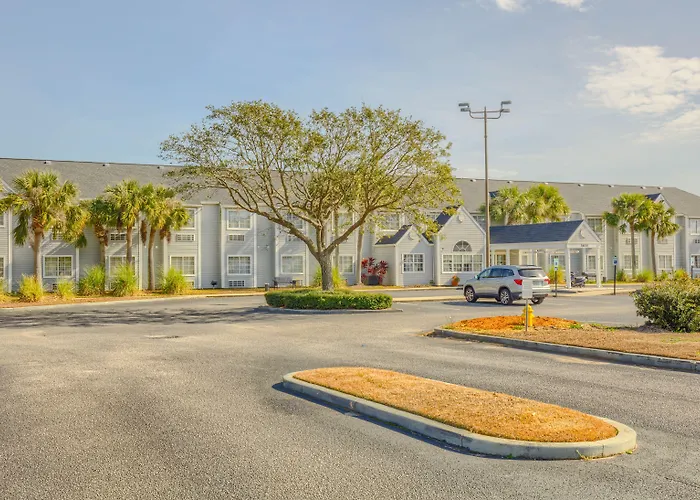 Microtel & By Wyndham Hotel 3*