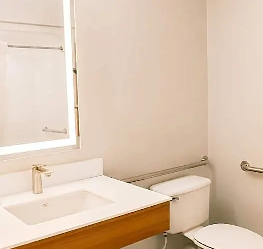 Microtel & By Wyndham 3*