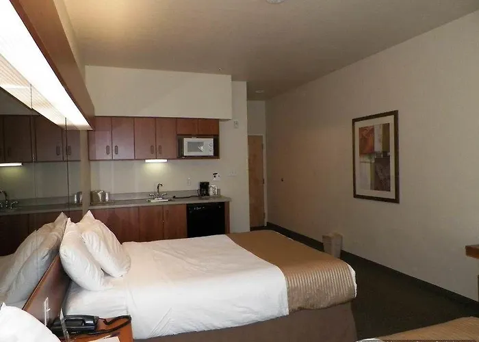 Microtel & By Wyndham 3*